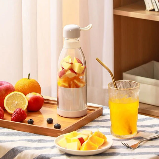 Make delicious juices and shakes very easily and quickly